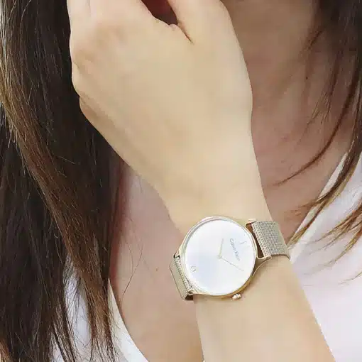 ⁦كالفن كلاين ذهبي للنساء - Calvin Klein 25200003 Women's Watch⁩ - الصورة ⁦3⁩