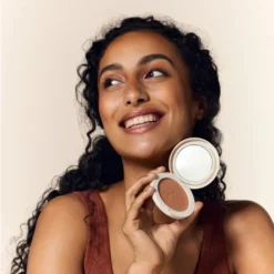 ⁦بودرة التسمير Embryolisse Sun Powder لإشراقة طبيعية⁩ - الصورة ⁦3⁩